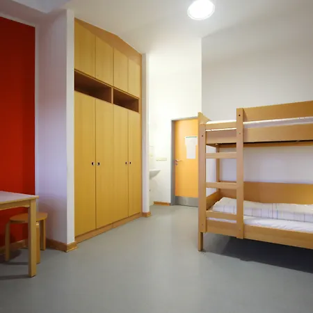 Hostel Djh *