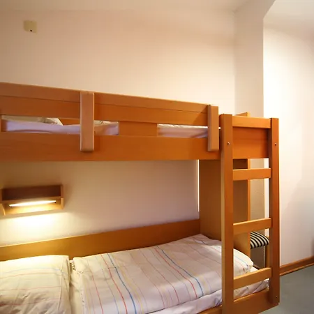 Hostel Djh *