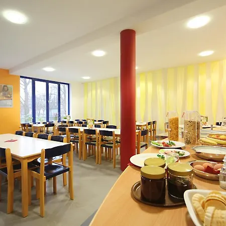 Djh Hostel *